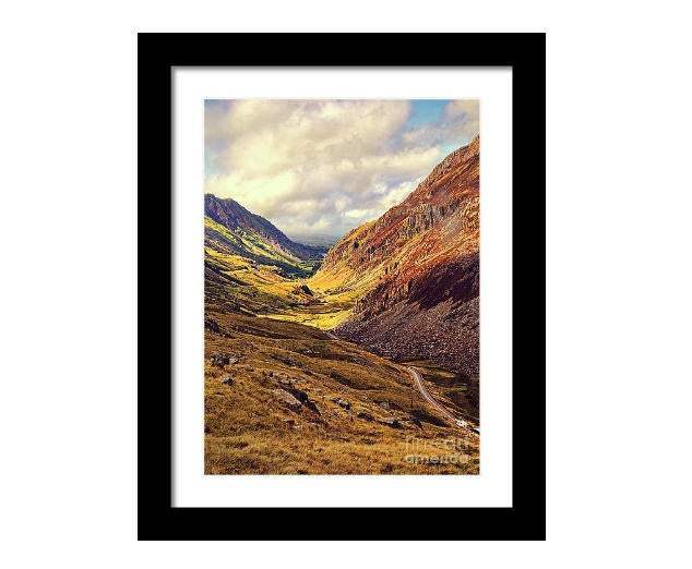 Welsh Photography of The Pen y Pass, Snowdonia wall art and Mountain Prints Home Decor Gifts - SCoellPhotography