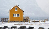 A Photographer’s Guide to Sakrisøy and the Iconic Little Yellow Hut